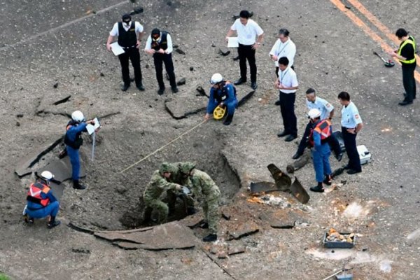 Estalló una bomba arrojada por Estados Unidos en la II Guerra Mundial en un aeropuerto de Japón y causó su cierre