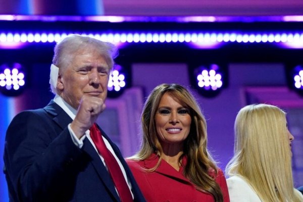 Melania Tump defiende el derecho al aborto en sus memorias