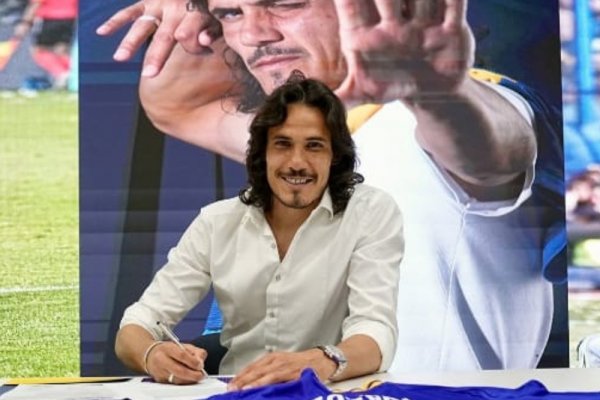 Edinson Cavani firmó la extensión de su contrato con Boca