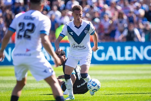 Vélez venció a Racing y se mantiene en la punta de la Liga