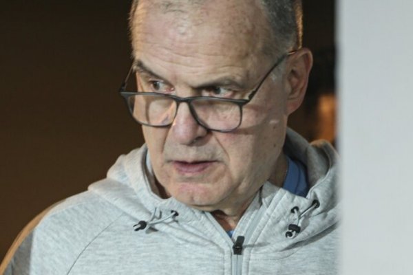 La buena noticia que recibió Bielsa en medio de la polémica con Suárez