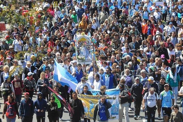 Miles de fieles peregrinarán a Luján para pedirle y agradecerle a la Virgen