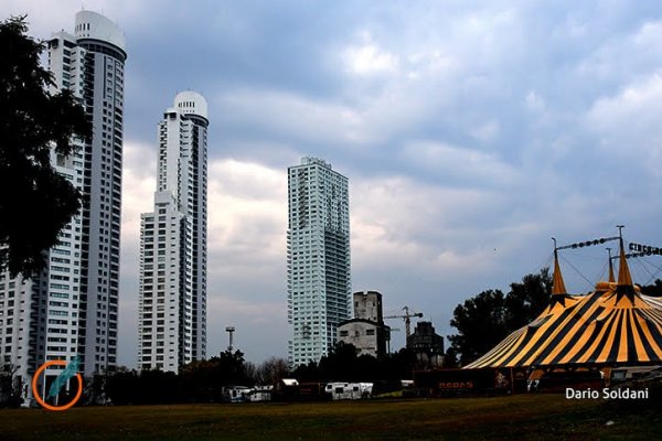 El clima en Rosario: con poco sol en la ciudad este domingo y una leve brisa