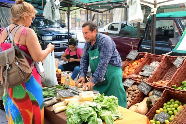 Continúan los recorridos semanales de las Ferias de la Ciudad por distintos espacios públicos