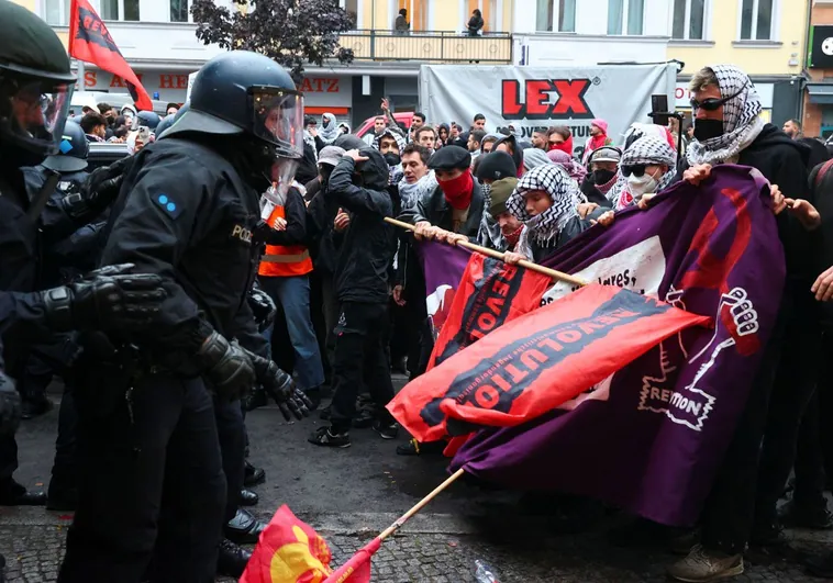 La madre de dos niños judíos en Berlín: «Cada mañana los mando al colegio con la sensación de que los envío a la guerra»