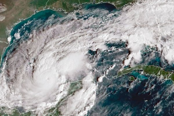 Milton se fortalece, se convierte en un gran huracán y Florida se prepara para evacuaciones a gran escala