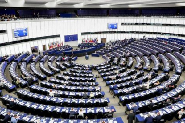 Walter Baier, Sandro Gozi, Ursula von Der Leyen, Terry Reintke y Nicolas Schmit participan en el debate de las elecciones europeas