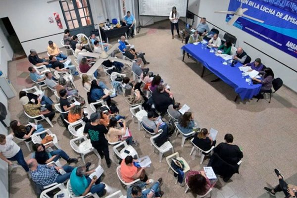 La asamblea provincial de Amsafe rechaza contundentemente la propuesta salarial del Gobierno