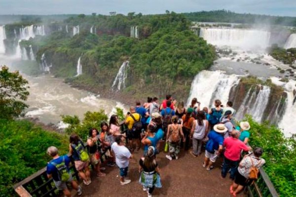 Se movilizaron 1,4 millones de turistas durante el fin de semana largo