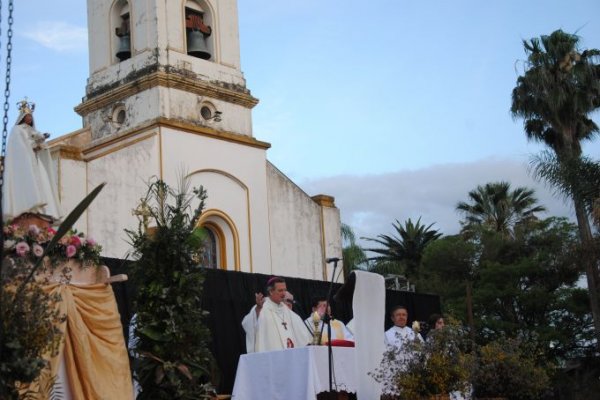 Monseñor Canecin presidió la fiesta patronal en honor de la Virgen del Pilar