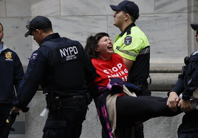 Más de 200 activistas judíos detenidos en una protesta propalestina en Wall Street