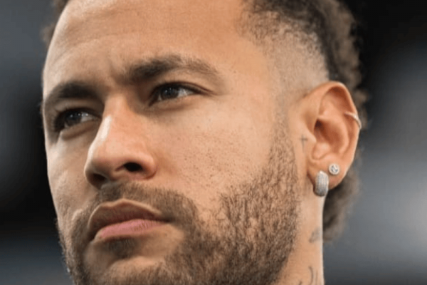 Neymar recibirá el alta médica: Se espera que vuelva a jugar este mes