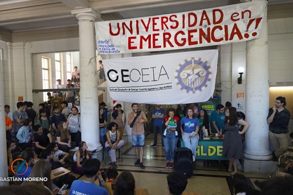 Se picó la asamblea universitaria en Ingeniería: piñas y dos detenidos