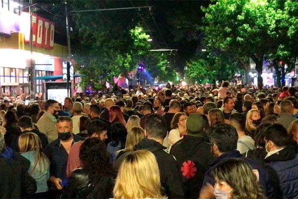 Noche en mi barrio: sábado de fiesta, foodtrucks, ferias y shows