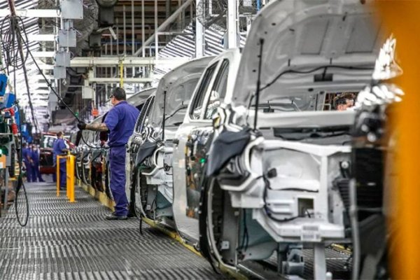 Industria en crisis: cayó un 8% en Santa Fe en lo que va del año y golpea los puestos laborales