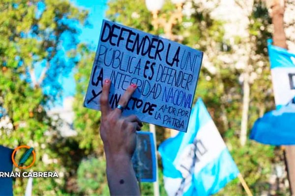 Docentes y estudiantes de la UNR inician nueva semana de lucha contra el veto a la Ley de Financiamiento Universitario