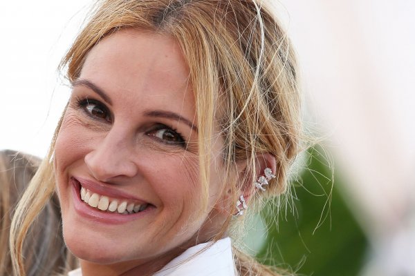 El nuevo corte de pelo de Julia Roberts será el más buscado por las mujeres de 50 y apenas necesita peinarse