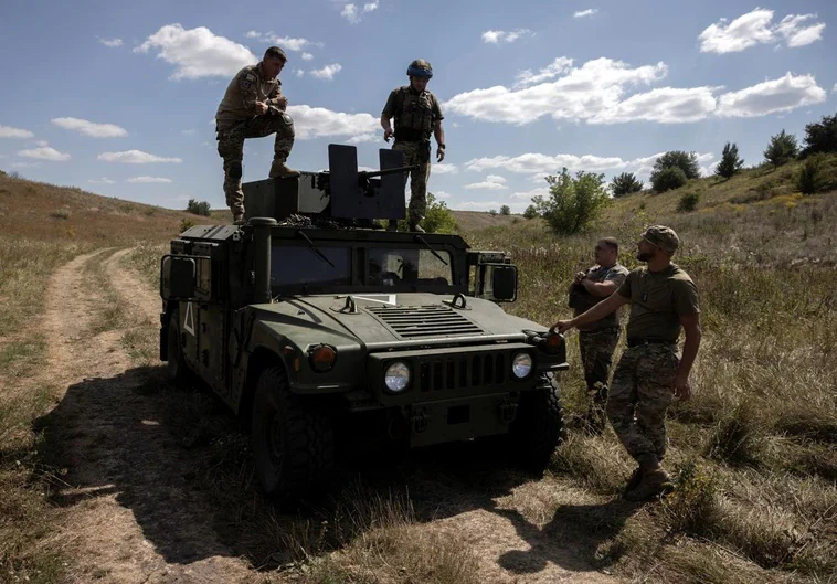 Ucrania acusa a soldados rusos de ejecutar a dos militares ucranianos capturados