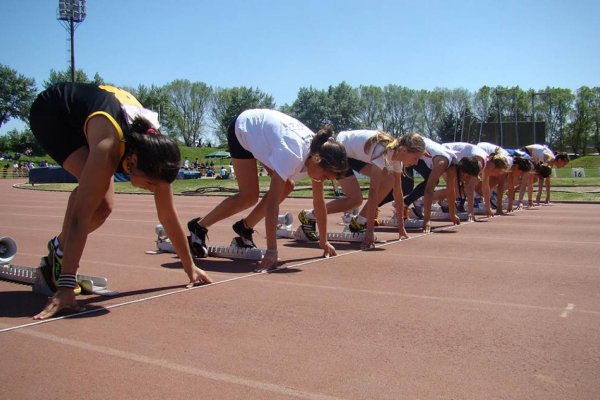 Desilusión y enojo de deportistas porque el gobernador canceló participación en los Juegos Nacionales de la Juventud