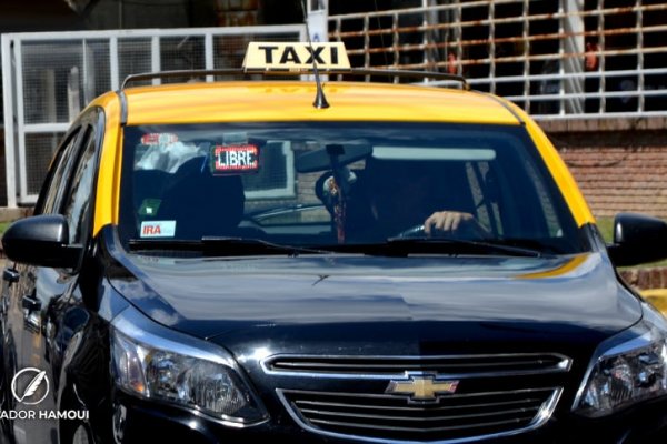 Advierten que se necesitan más de 3.300.000 pesos para renovar una licencia de taxi: “Así no va a quedar ni uno”