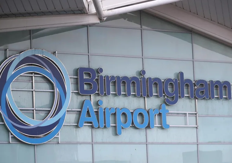 El aeropuerto de Birmingham recupera la normalidad tras ser evacuado por la presencia de un «vehículo sospechoso»