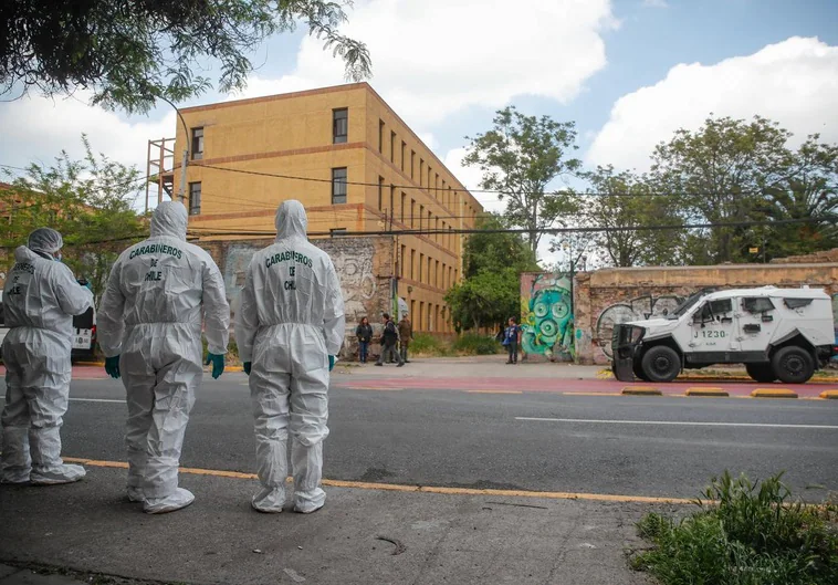 Cuatro alumnos en riesgo vital y 31 heridos al explotar una bomba molotov en un instituto de Chile