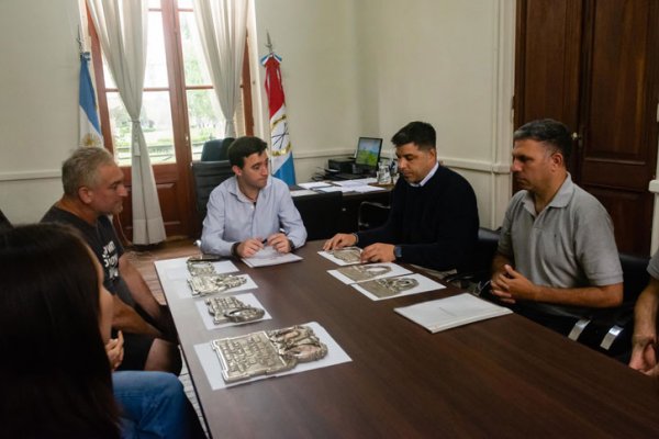 Devuelven a familiares placas de fallecidos que habían sido sustraídas de cementerios