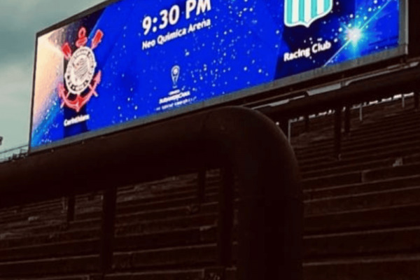 Corinthians denunció gestos racistas desde la tribuna de Racing