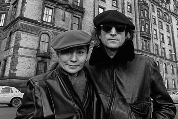 Yoko Ono reveló que antes del asesinato de John Lennon, sabía que el músico corría peligro