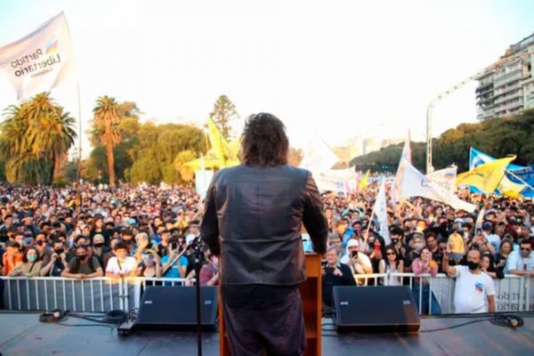 APURADOS! Partidos políticos pelean en Corrientes por la marca libertaria