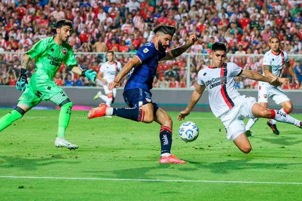 Newell’s tuvo un pésimo rendimiento, perdió ante Unión y no levanta cabeza