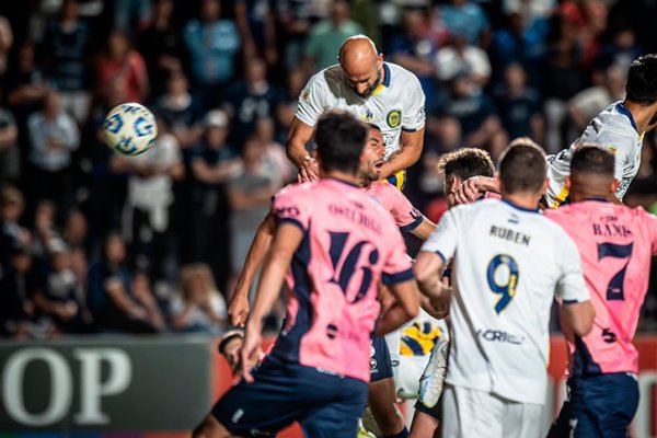 En un partido parejo, Central empató 1 a 1 con Independiente Rivadavia en Mendoza