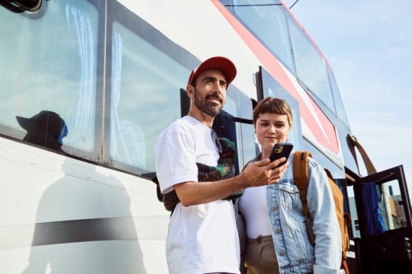 Plataforma 10 cuenta cómo conseguir pasajes de micros con hasta 70% de descuento