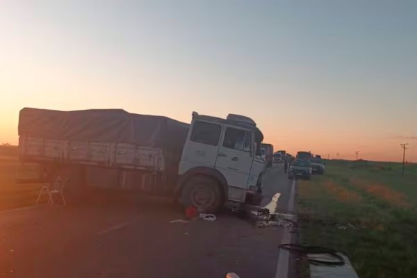 Accidente fatal en el norte santafesino: cuatro personas fallecieron tras la colisión de un camión y un auto