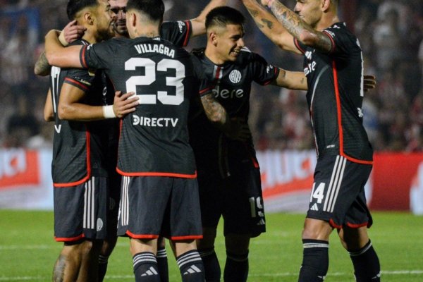 En un partidazo, River venció a Instituto y no se baja de la pelea