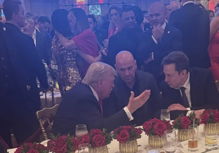 Elon Musk, Eduardo Bolsonaro y Dana White, junto a Trump durante su gran noche electoral