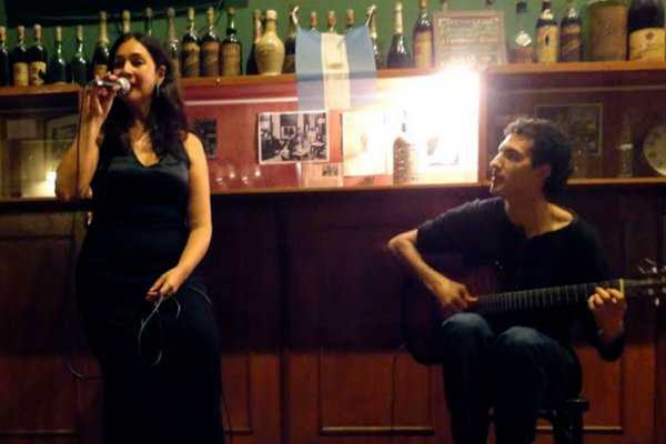 Verónica Muñoz y Charly Samamé brindarán un concierto gratuito en el marco del ciclo “Veladas tangueras”