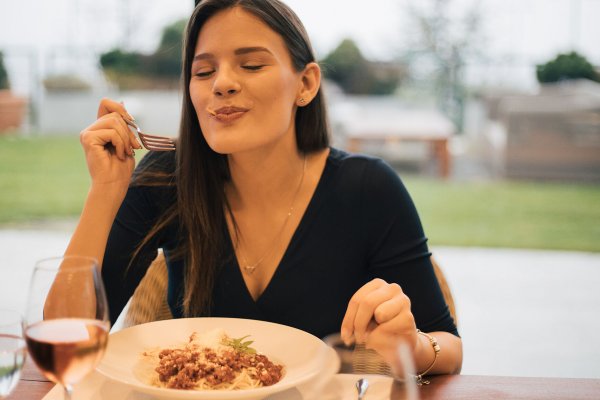 Carmen Fanjul, nutricionista, desvela las claves para comer pasta sin remordimientos, que no engorde y sea más nutritiva