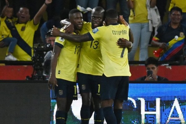 Ecuador goleó a Bolivia y se acomodó en la tabla