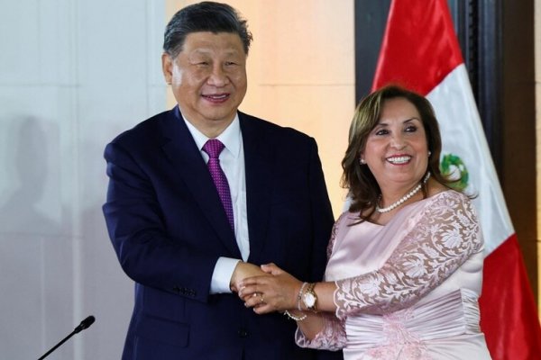 Xi Jinping inaugura un puerto en Perú y consolida la presencia de China en Iberoamérica