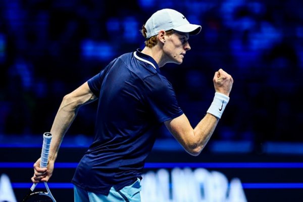 Sinner venció cómodamente a Fritz en la final y se quedó con el ATP Finals