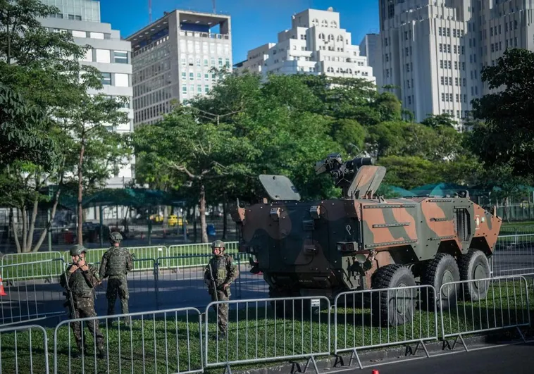 Una patrulla del ejército brasileño sufre una emboscada a tiros en Río de Janeiro horas antes del inicio de la cumbre del G-20