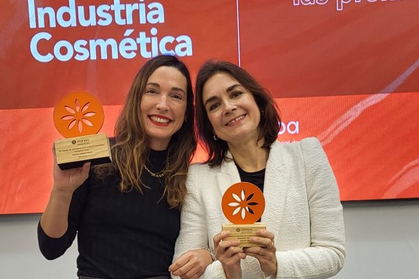 Las periodistas de TELVA, Paloma Sancho y Clara Sánchez de Ron, Premios de Periodismo de la Industria Cosmética 2024