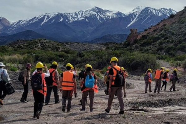 Militantes de Milei agredieron a geólogos que realizaban un viaje de estudio en Mendoza