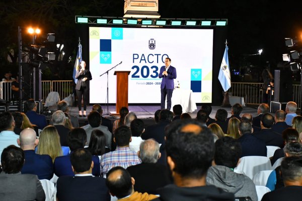 En Goya el gobernador rubricó el Pacto 2030 para esa ciudad