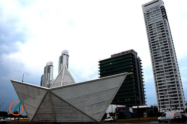 Nubes, posibles chaparrones y temperatura en ascenso: los detalles del clima en Rosario