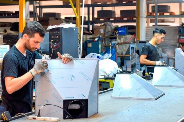 Las pymes advierten que la apertura de importaciones pone en riesgo unos 300 mil puestos de trabajo