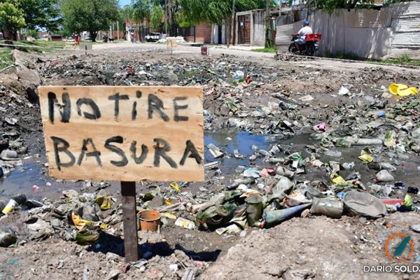 Vecinos de barrio Bonano reclaman una intervención urgente para terminar con un basural