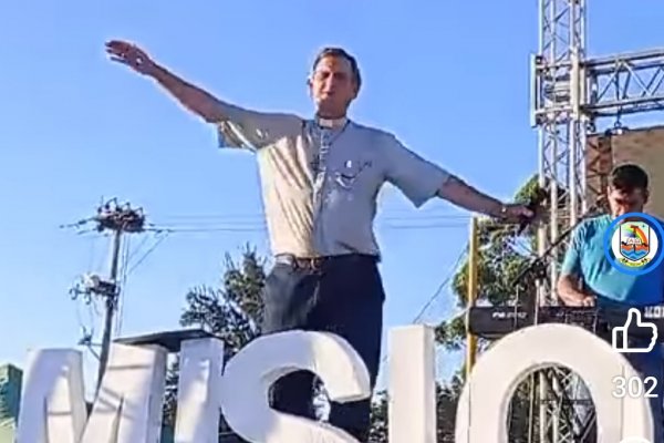 EL OBISPO DEL PUEBLO! Monseñor Canecin congregó a miles de Jóvenes en Curuzú Cuatiá