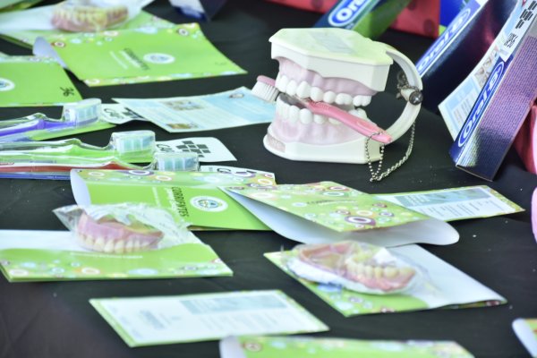 El Programa Corrientes Sonríe entregó 620 prótesis dentales